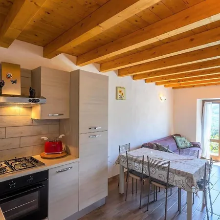 Arthur' Mit Blick Aufs Wasser By Interhome *